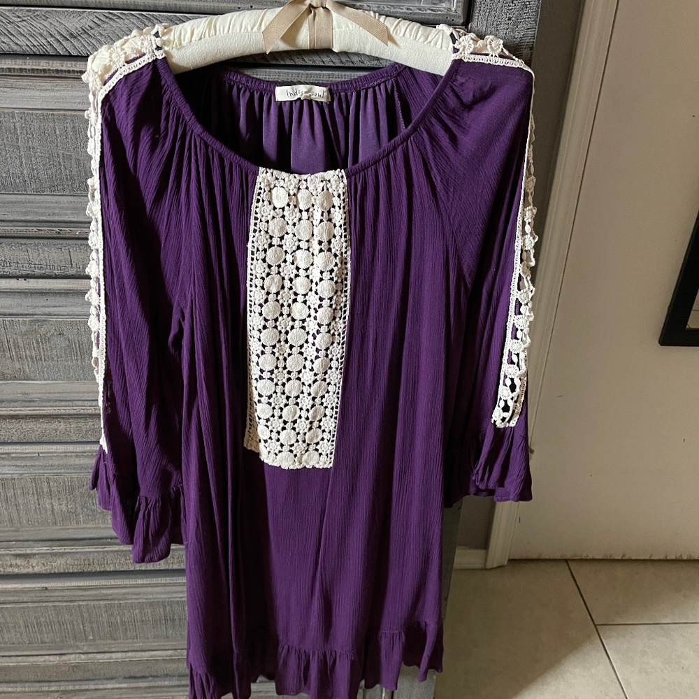 Super comfy and versatile great length top